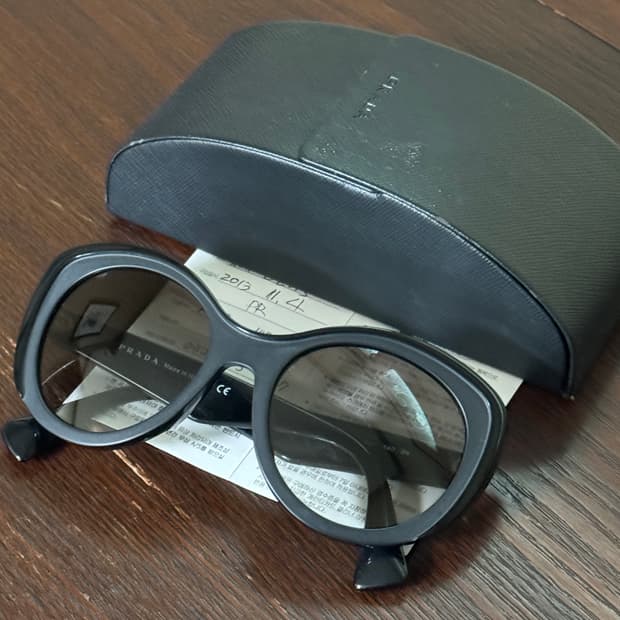 프라다 빈티지 y2k 선글라스 SPR 12P-A