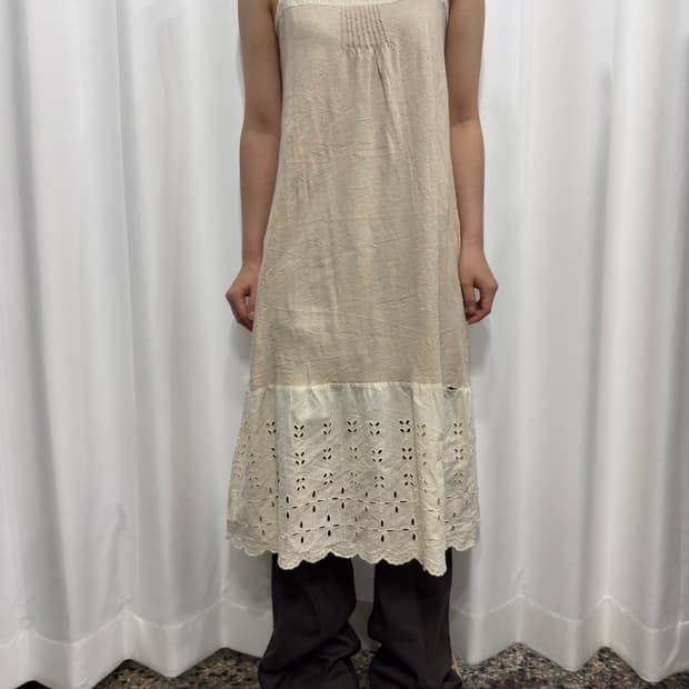 mori lace sleeveless