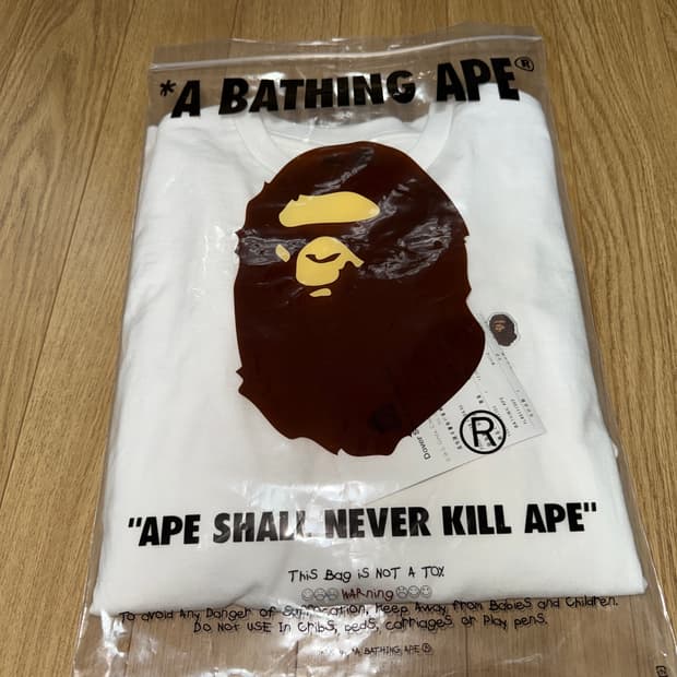 베이프 원 포인트 롱슬리브 제품 판매합니다(사이즈M)