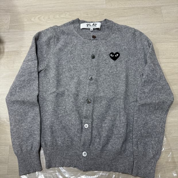 [xs] 꼼데가르송 그레이 가디건 블랙와펜 AX-N023