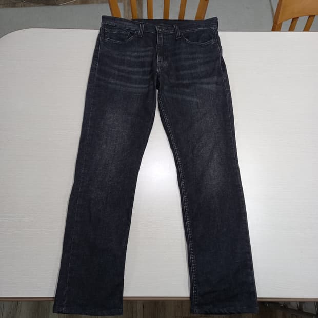 32 리바이스511 부드러운스판 슬림일자진 블랙 32-278