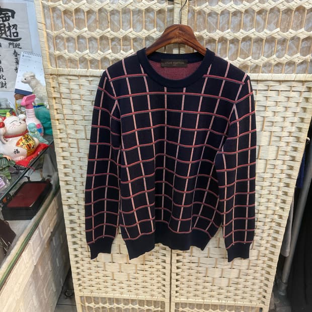 95-100 정품 루이비통 니트 팝니다