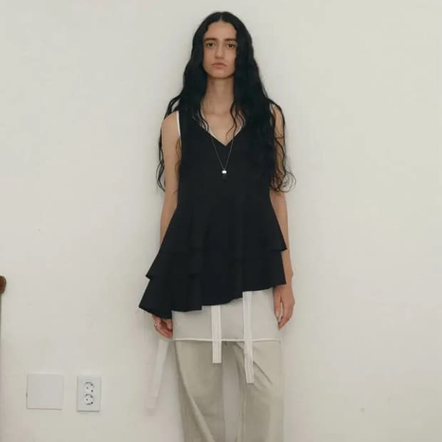Low Tide 로우타이드 CRINKLE RUFFLE 탑