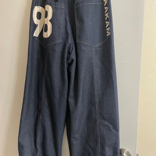 아캄 98 프린트 니 핀턱 데님 팬츠