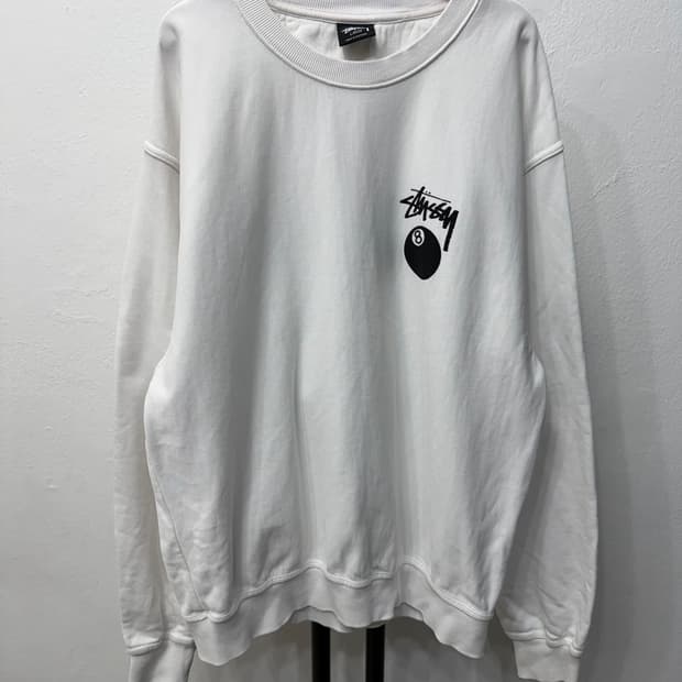 정품) 스투시 8볼 흰색 맨투맨 티셔츠 L