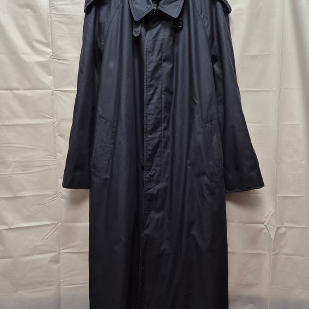 입생로랑 네이비 트렌치코트