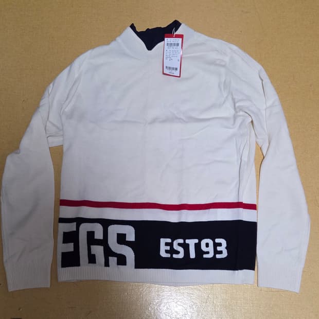 팬텀골프 아이보리 니트 100 새상품