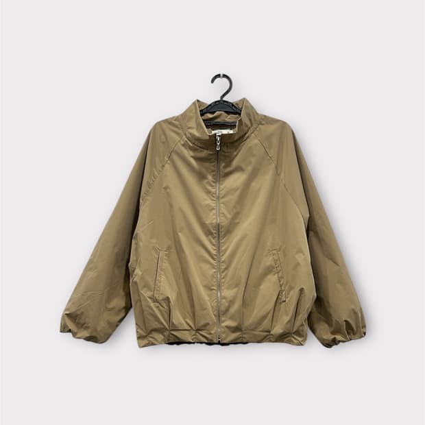 아뜰리에마졸리 베이지 셔링 바람막이 집업 자켓 여성 66