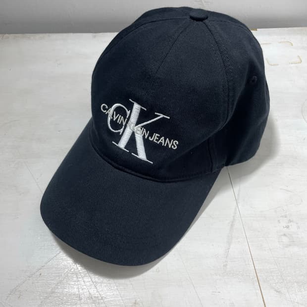 캘빈클라인 로고 볼캡
