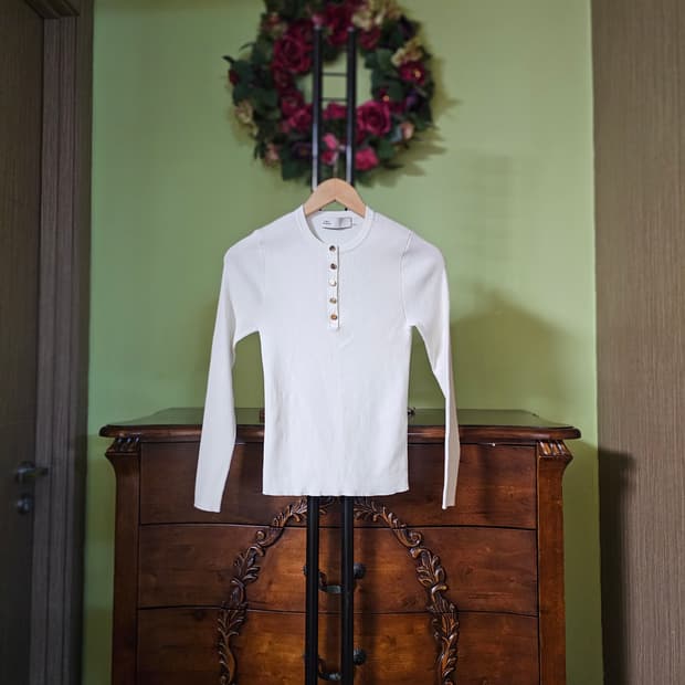 토리버치 티(2024년)