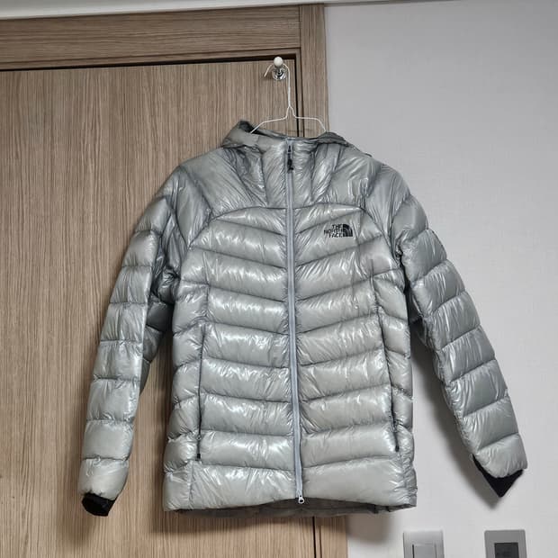 노스페이스 마테호른 패딩 실버 m