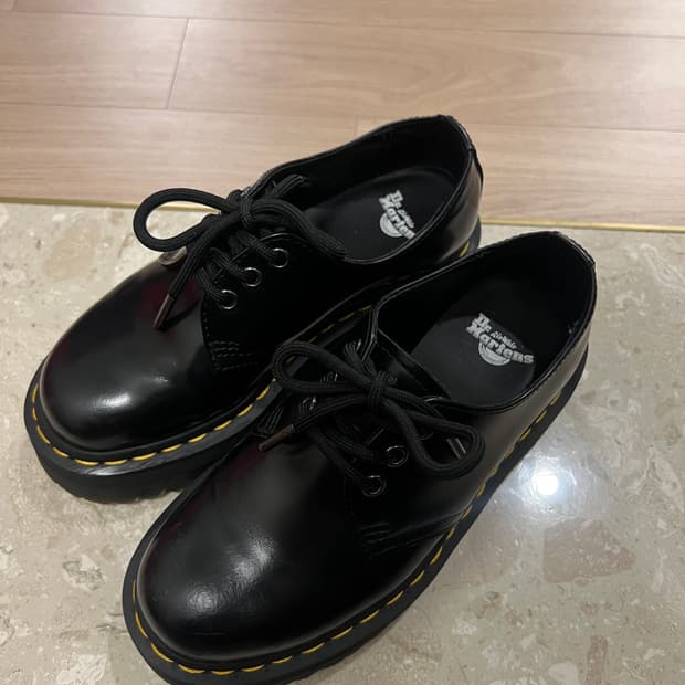 닥터마틴 쿼드 1461 팝니다