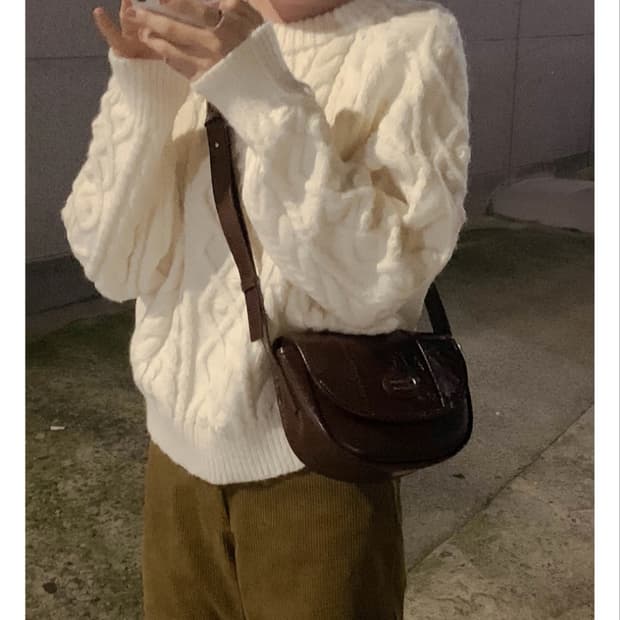 니어웨어 케이블니트 아이보리