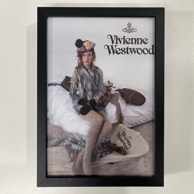 비비안웨스트우드 22fw 아트 포토 5번