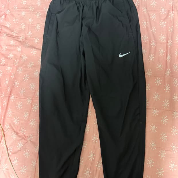 나이키 드라이핏 챌린저 우븐 러닝팬츠 L사이즈 새상품급 판매