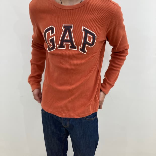 갭 GAP 오렌지 와플 티셔츠
