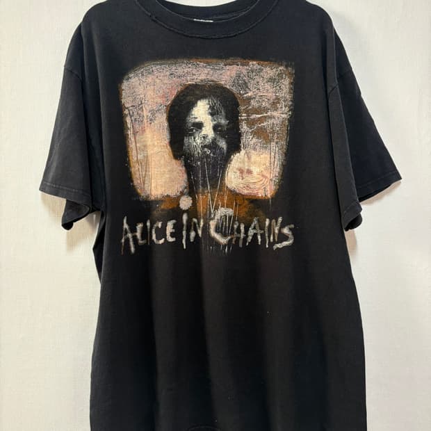[L] Alice in Chains Stitch Boy 반팔 티셔츠