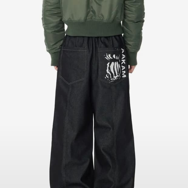 아캄 Knee Pin-tuck Printed Denim Pants