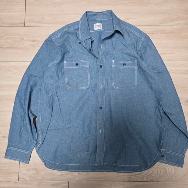 [M] 아웃스탠딩 샴브레이 셔츠 팝니다