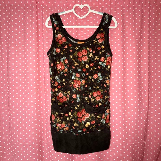 [LOVE ME] 러브미 플라워 리본 디테일 니트 조끼