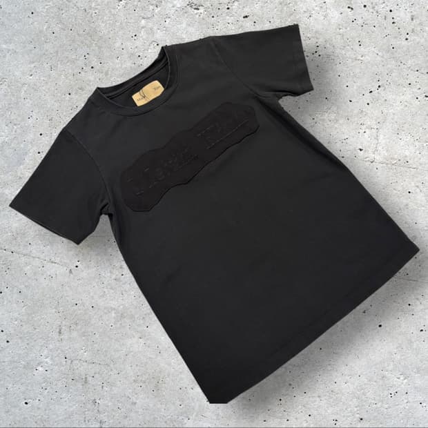 마뗑킴 블랙 로고 반팔 티셔츠 C407