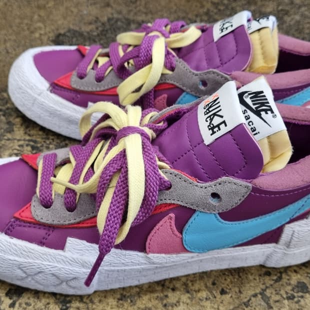 나이키 x 사카이 x KAWS 블레이저 로우 '퍼플 더스크'