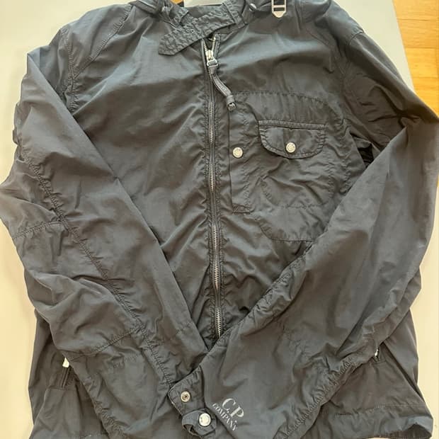 cp컴퍼니 고글 바람막이 자켓