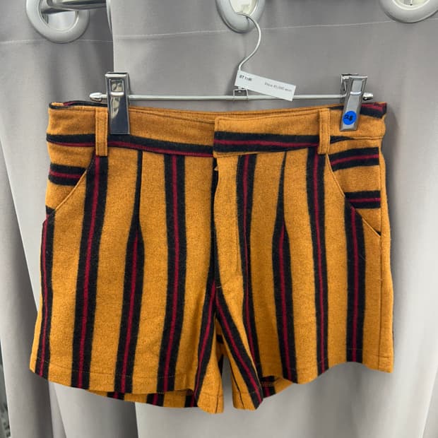 스트라이프 배색 모직쇼츠
