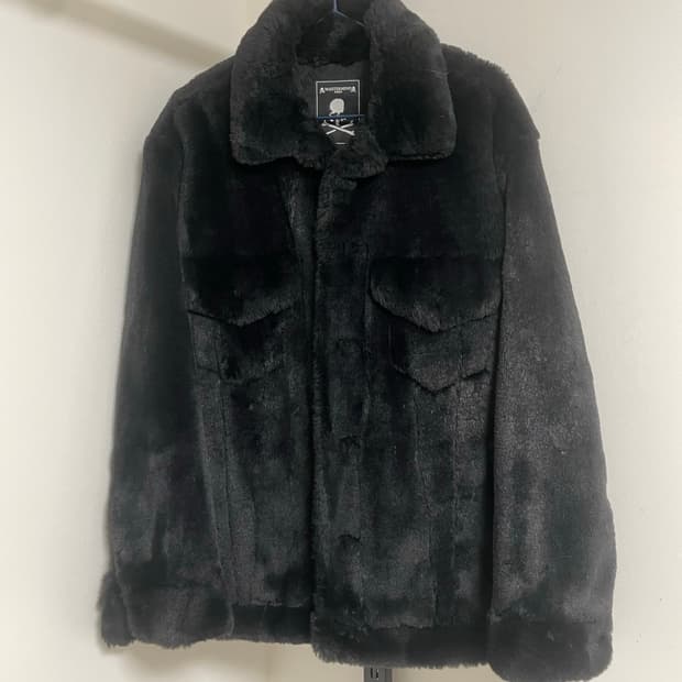 구매가1500 판매가750 마스터마인드 월드 페이크퍼자켓 M사이즈