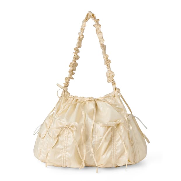 DEINET COATING SHIRRING BAG IN CREAM 다이닛