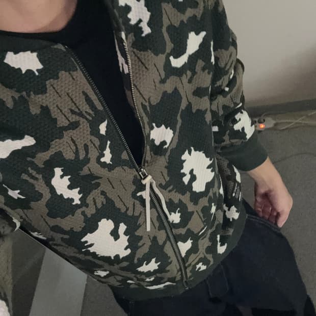 아디다스 카모 후드직업