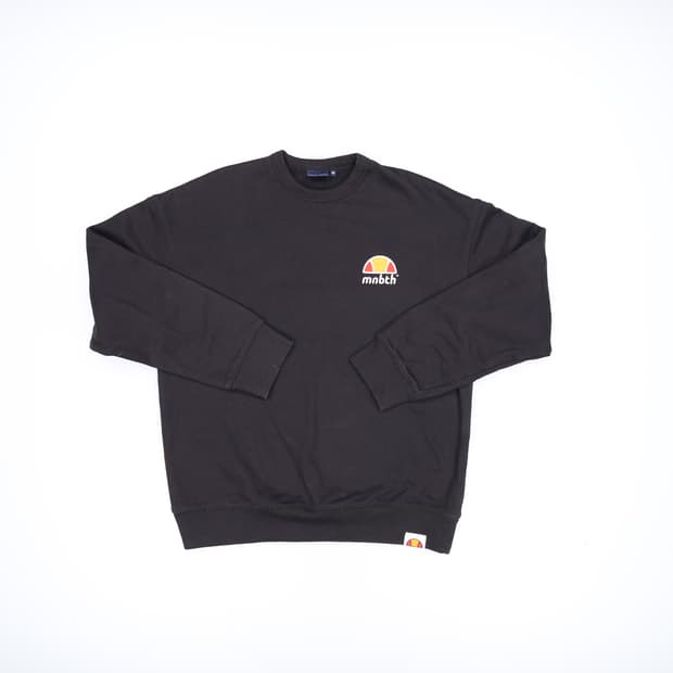 [95] 엘레쎄 스몰로고 블랙 맨투맨 1222H2