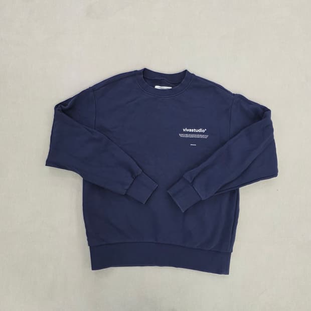 [S] 비바스튜디오 프린팅로고 라운드 맨투맨 긴팔티 1230J