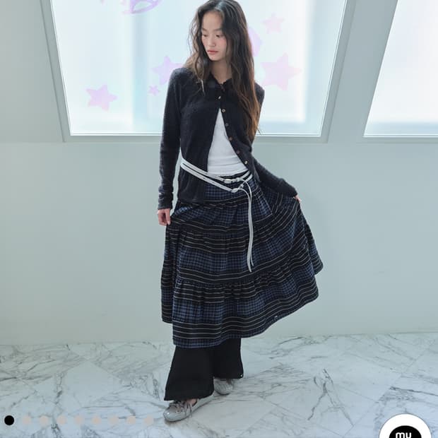 무음 투웨이 버튼 셔링 스커트 블랙