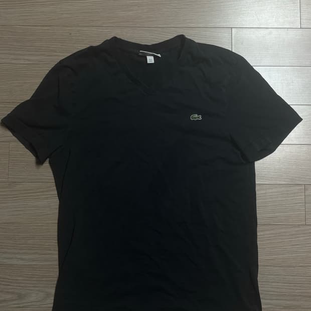 라코스테 브이넥 반팔 🐊