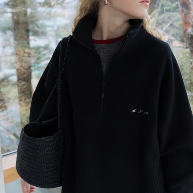 모노하 플리스 하프집업 블랙