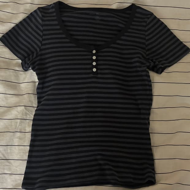 브랜디멜빌 Brandy Melville 스트라이프 반팔 젤리 탑