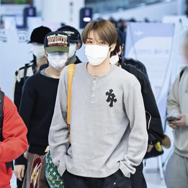 크롬하츠 헨리넥 크로스 와플 롱슬리브