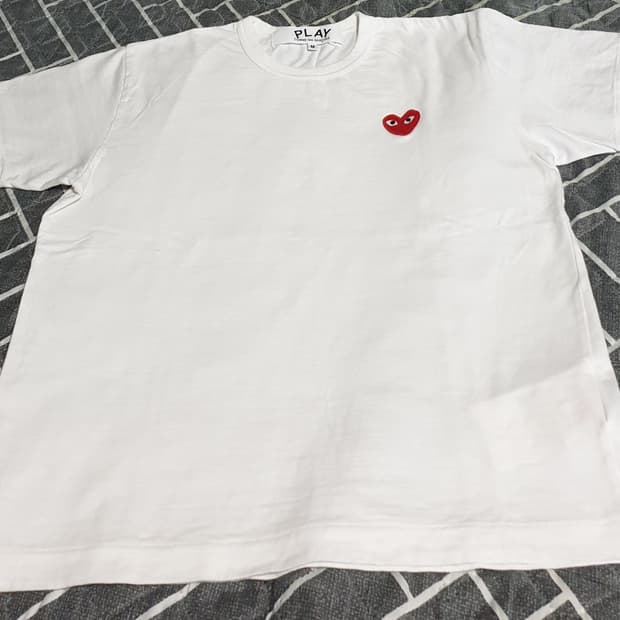 꼼데가르송 하트와펜 반팔티 화이트 (M)