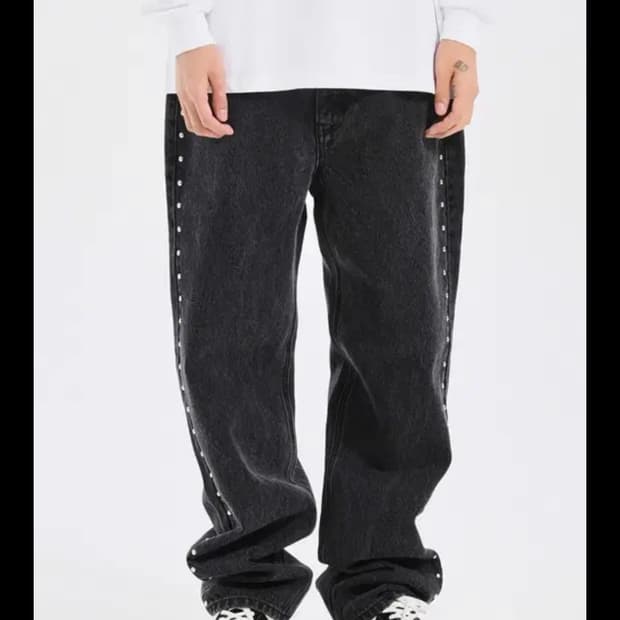 (피로 추천) STUDS DENIM BLACK