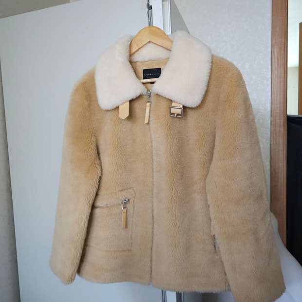 루나코어스 양모 자켓