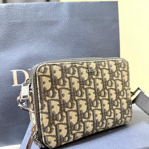 디올 오블리크 파우치 메신저백