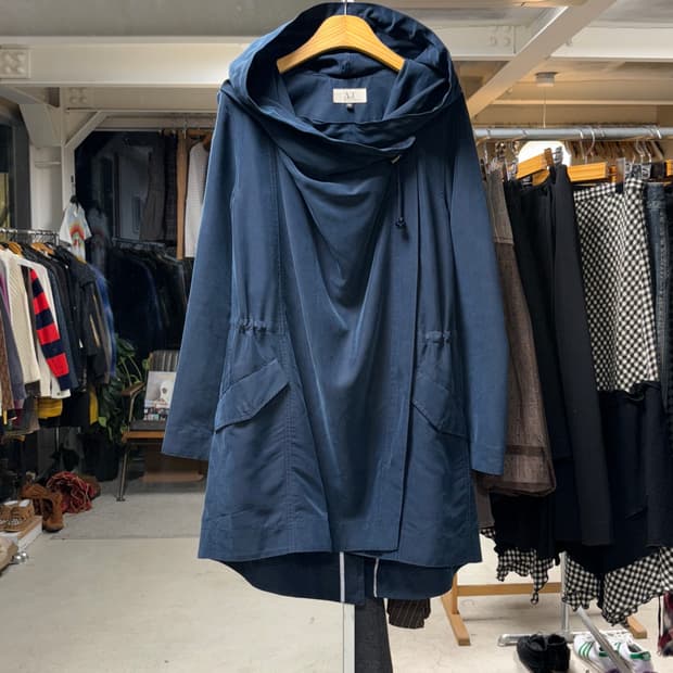 아츠로 타야마 카울넥 피쉬테일 자켓