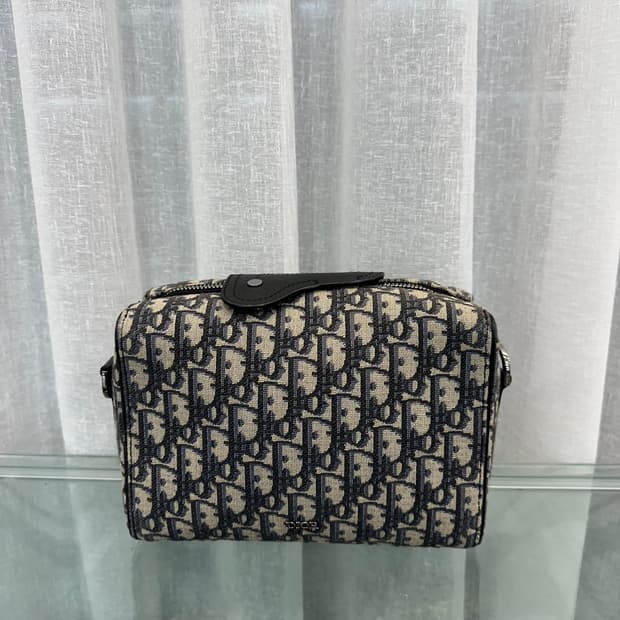 디올 링고 크로스백