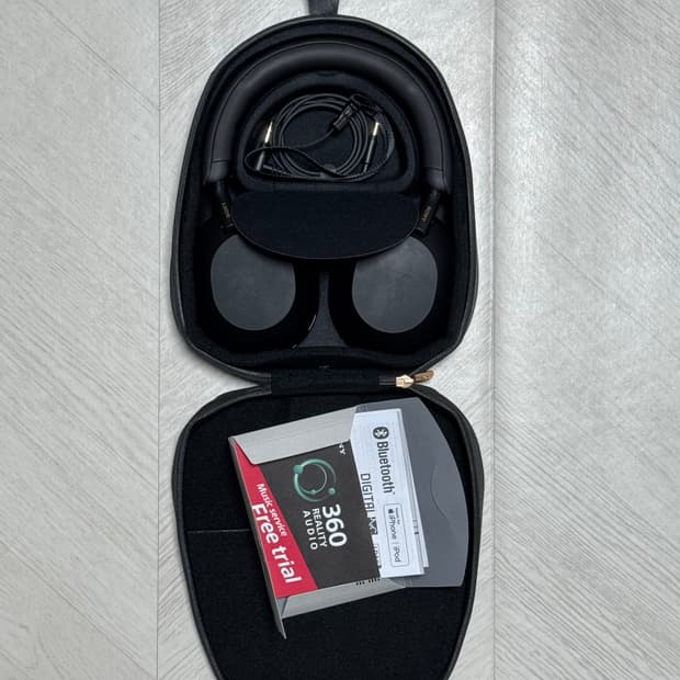 소니 노이즈캔슬링 블루투스 헤드폰 WH-1000XM5