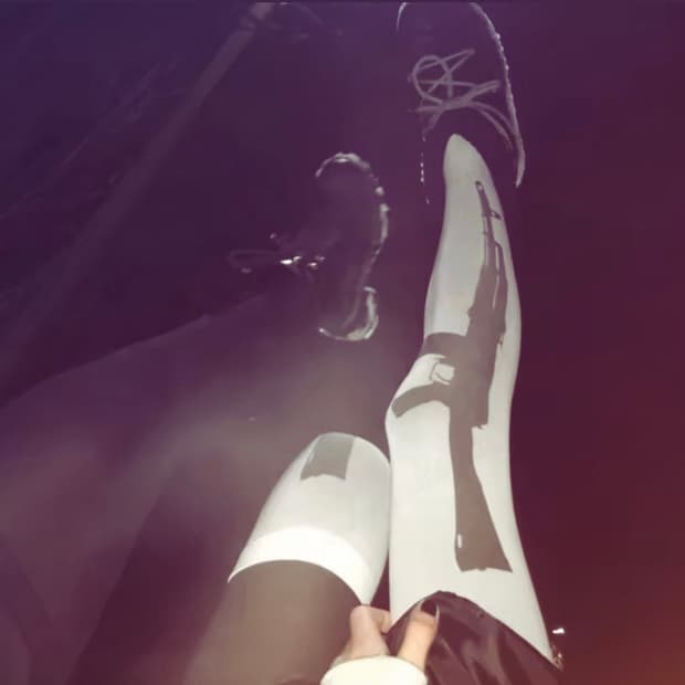 Noir y2k slash stocking