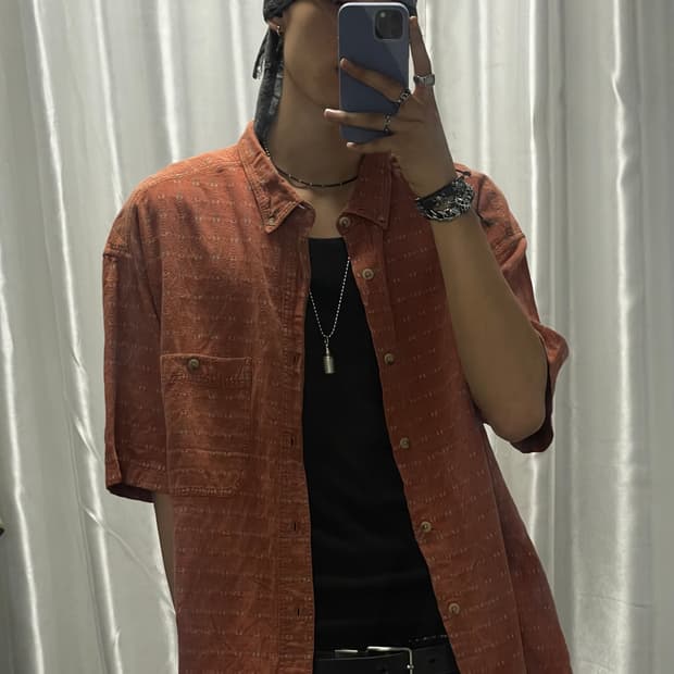 Burgundy cotton short-sleeved shirt 