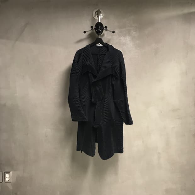 이세이미야케 플리츠 코트 2