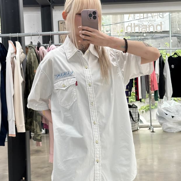 리바이스 00’s 스티치 워크 반팔 화이트 셔츠