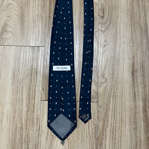 빨질레리 넥타이